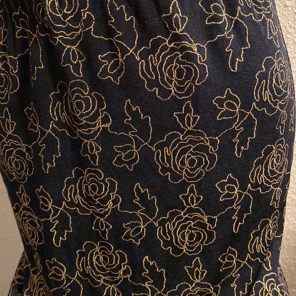 Epic USA Gold Rose Trace Design on Black Maxi Skirt with Back Split - Picture 3 of 16
